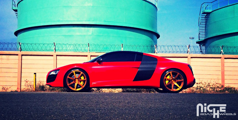 Audi R8